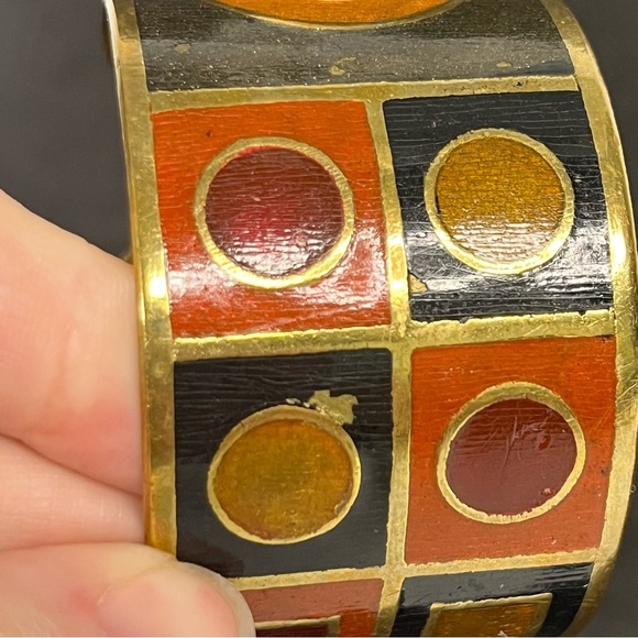 vintage brass cuff bracelet eameled 60s 70 pop design 1.5 inch thick orange red - Picture 3 of 12